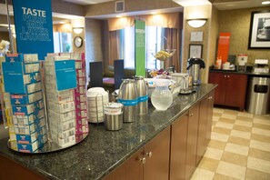 Petit déjeuner buffet compris tous les jours