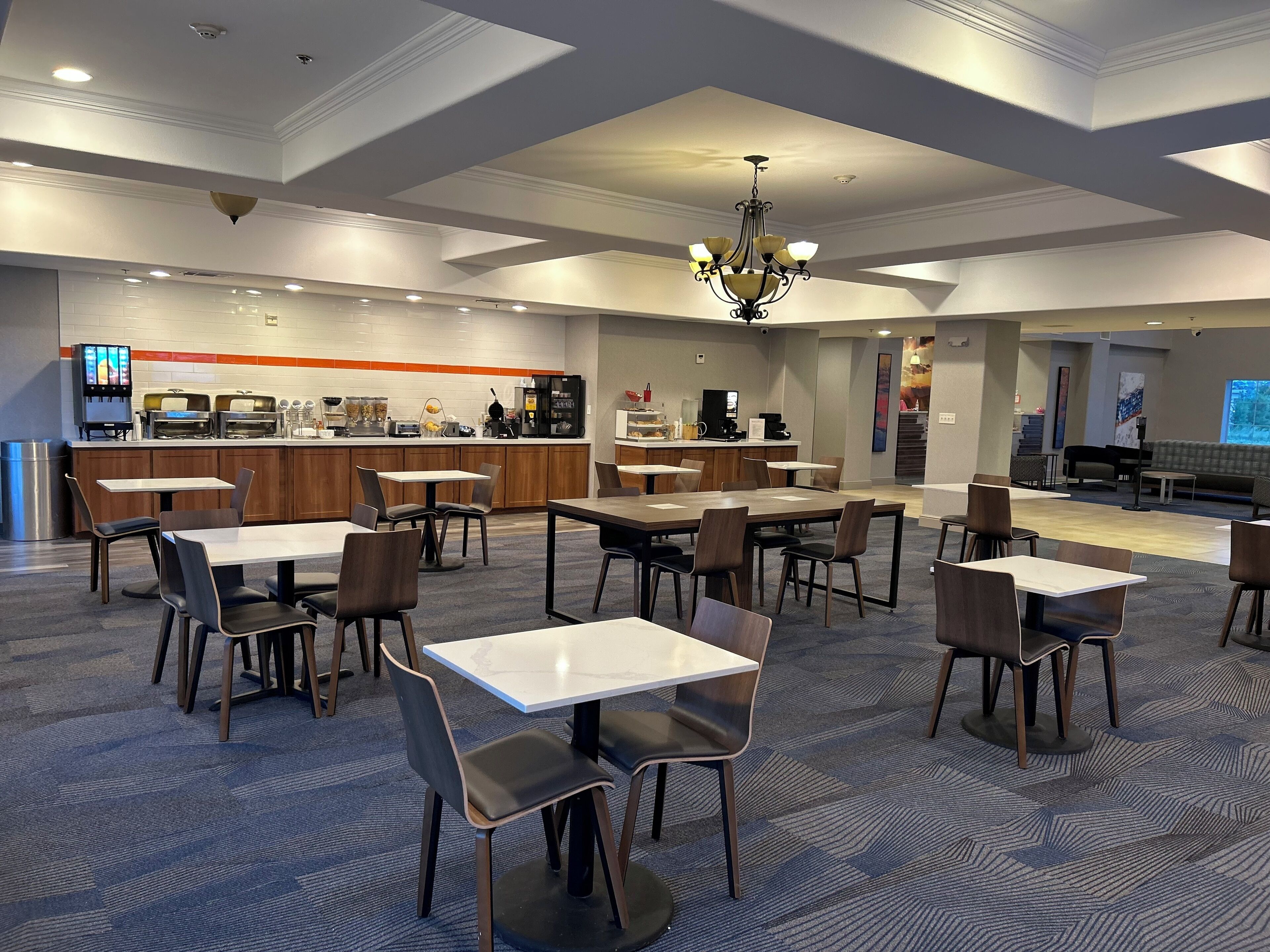 free daily full breakfast