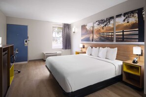 Room, 1 King Bed, Accessible, Non Smoking (Mobility, Tub w/Grab Bars) | Desk, soundproofing, free WiFi, bed sheets - Days Inn by Wyndham Montgomery I-85 (Montgomery)