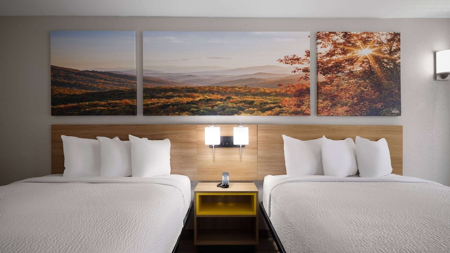 Days Inn by Wyndham Montgomery I-85