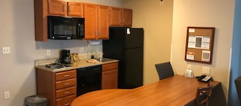 Candlewood Suites Kansas City Airport