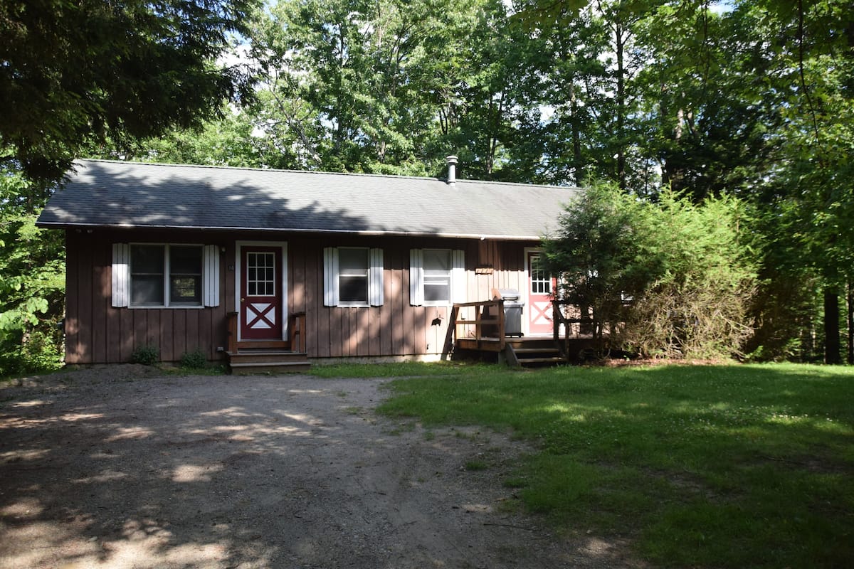 Large 2 Bedroom w/ 1 King, 1 Queen & 2 Sleep Sofas | Property grounds