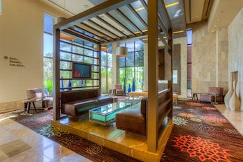 Hotel entrance and lobby at Aliante Casino & Hotel