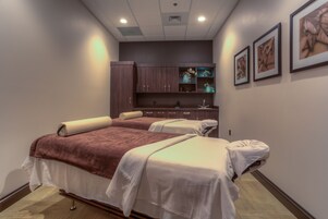 Salas de tratamiento para parejas, tratamientos corporales, hidroterapia