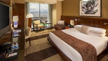 Premier Room, 1 King Bed, Non Smoking, Mountain View | 1 bedroom, premium bedding, in-room safe, desk