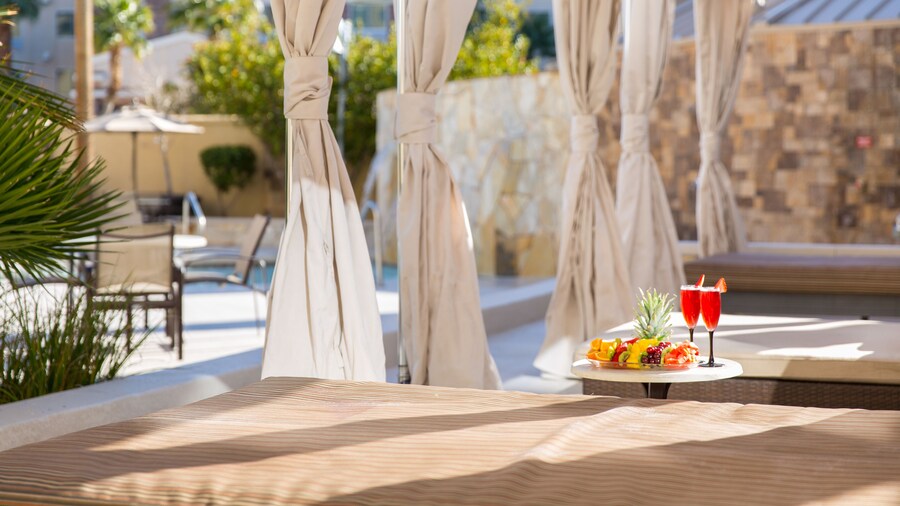 Staybridge Suites: Las Vegas - Stadium District by IHG