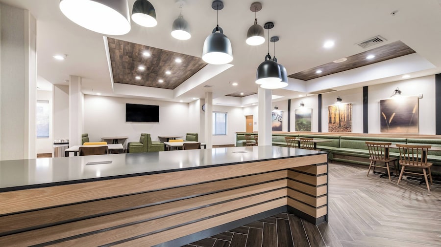 Fairfield Inn & Suites by Marriott Greensboro Coliseum Area