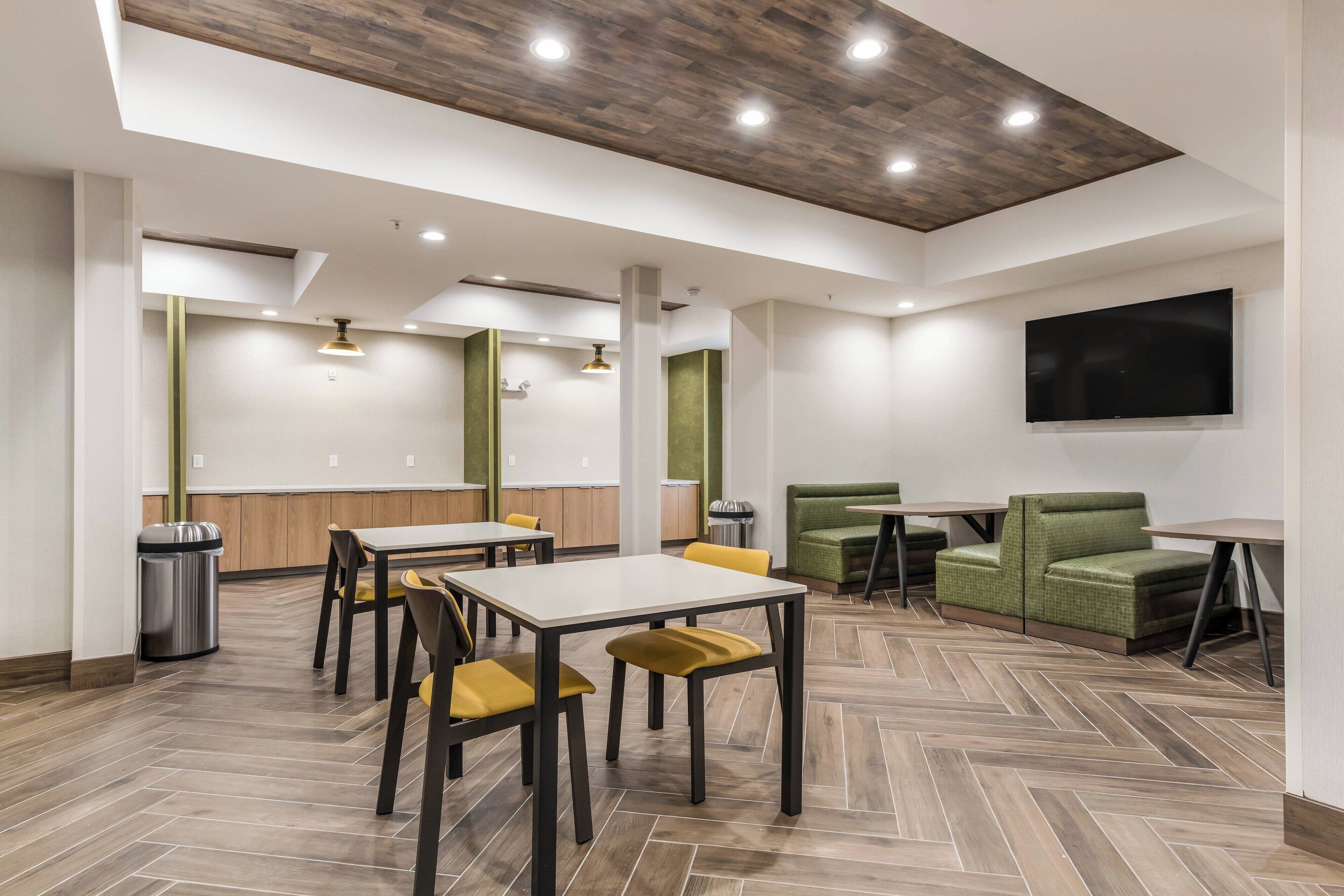 free daily continental breakfast