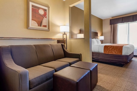 Suite, 1 King Bed with Sofa bed, Non Smoking | 1 bedroom, Egyptian cotton sheets, premium bedding, down comforters. Comfort Suites Airport South