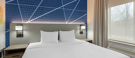 Rom – standard, 1 kingsize-seng, ikke-røyk | Senger med overmadrass, skrivebord og skrivebord for bærbar PC