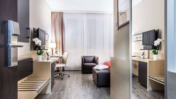 Habitació estàndard, 2 llits individuals | Roba de llit hipoal·lergògena, minibar i caixa forta a l'habitació