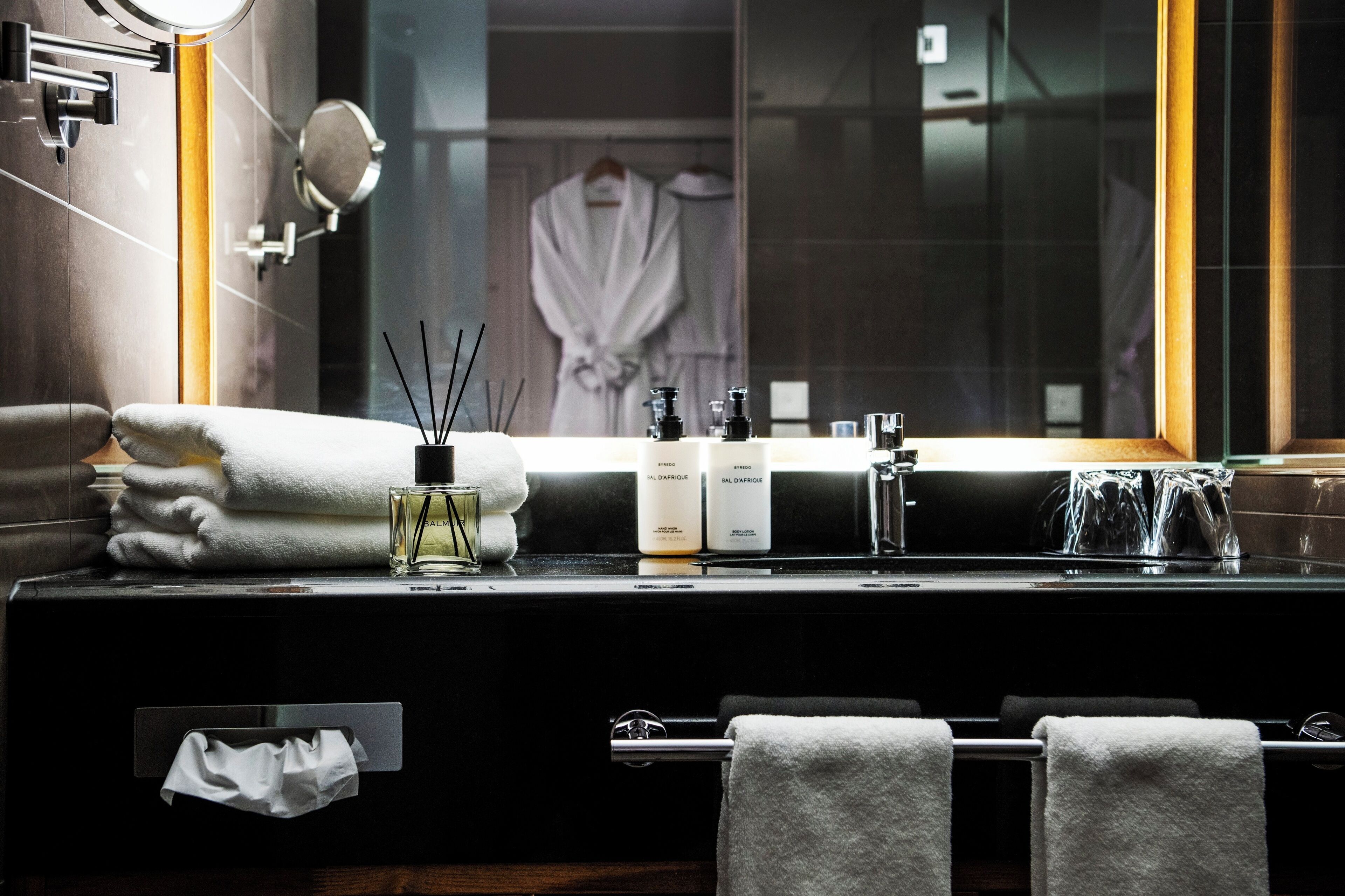 balmuir suite | bathroom amenities | eco-friendly toiletries, hair dryer, bathrobes, slippers