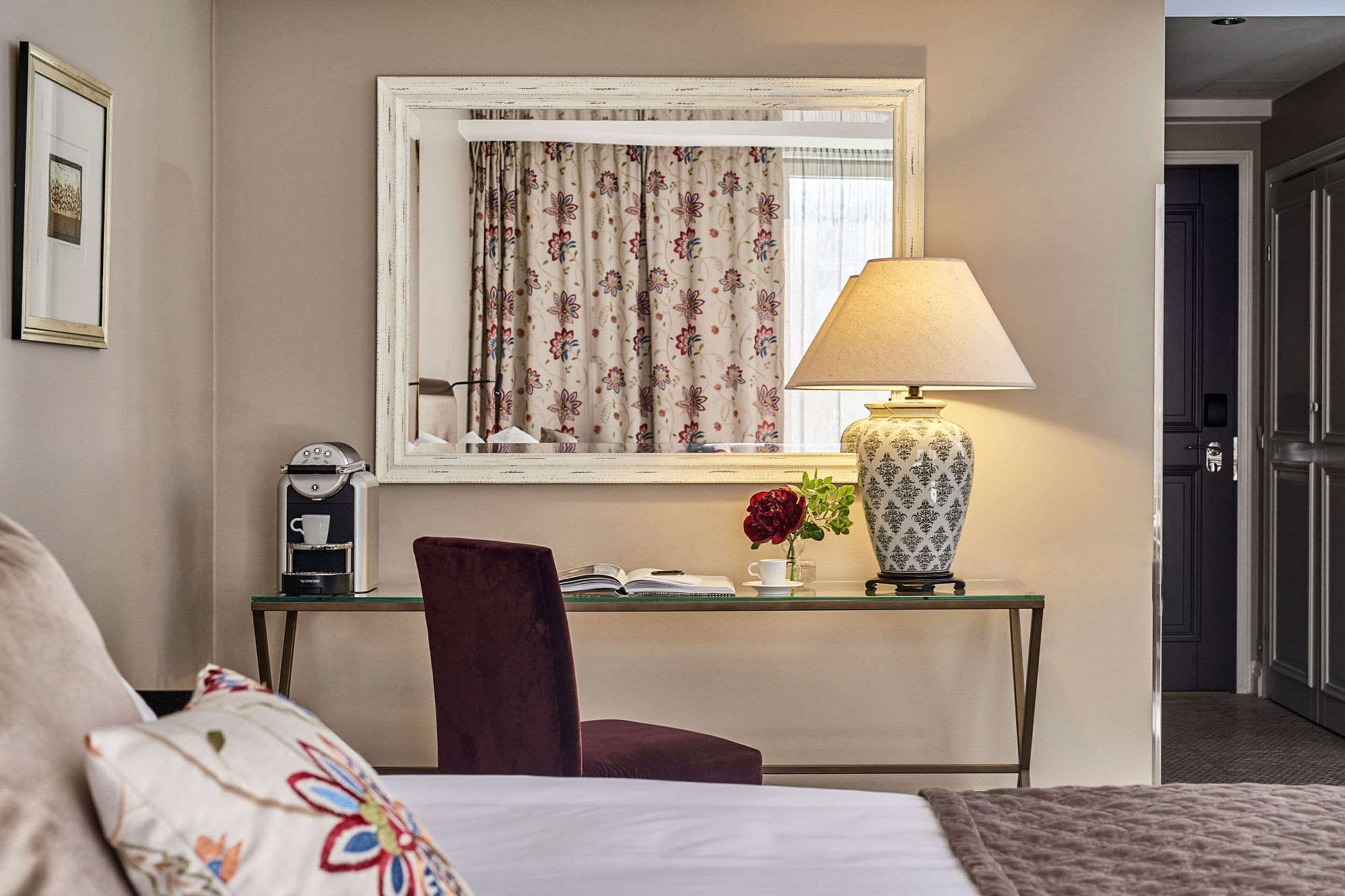 Minibar, in-room safe, desk, laptop workspace