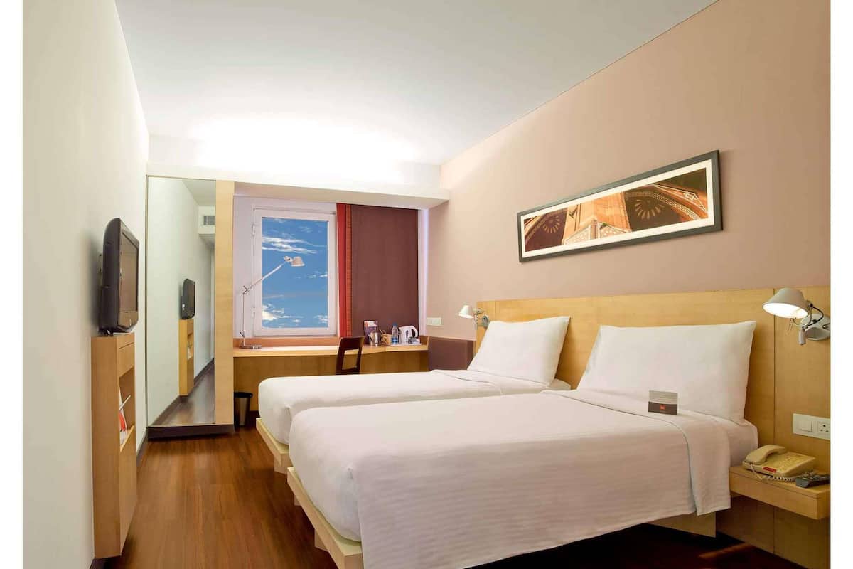 Minibar, in-room safe, desk, laptop workspace