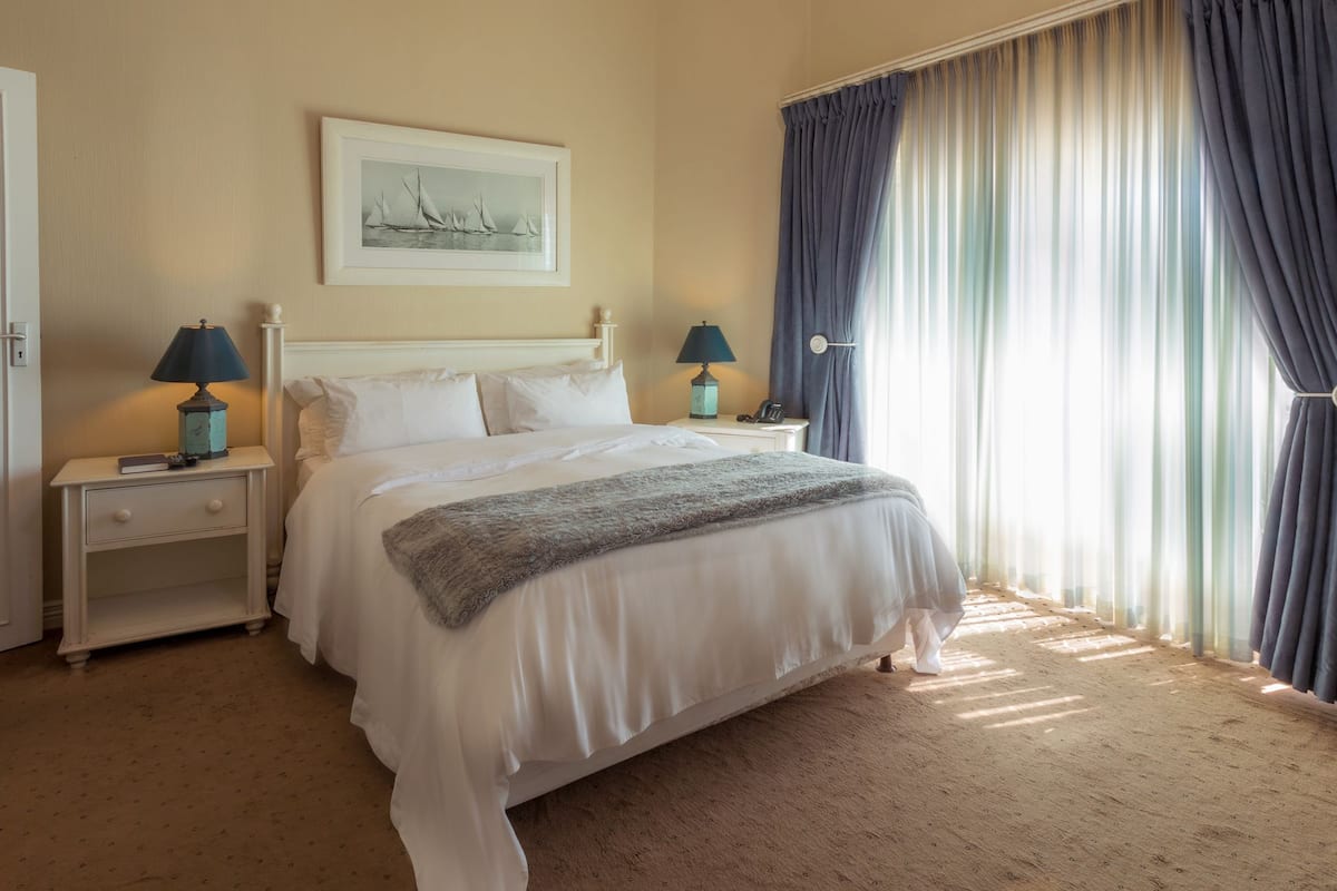 Premium bedding, desk, iron/ironing board (on request), free WiFi