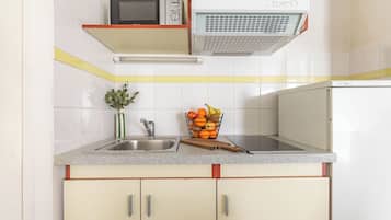 Standard Apartment | Private kitchen