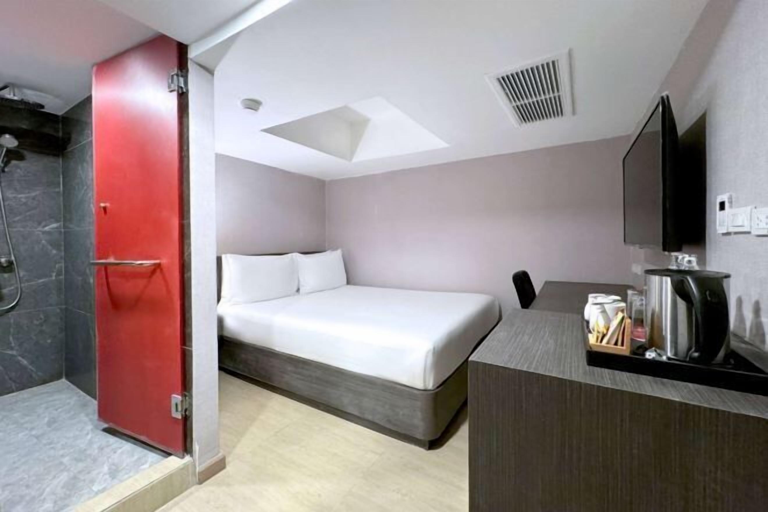 Minibar, in-room safe, desk, soundproofing