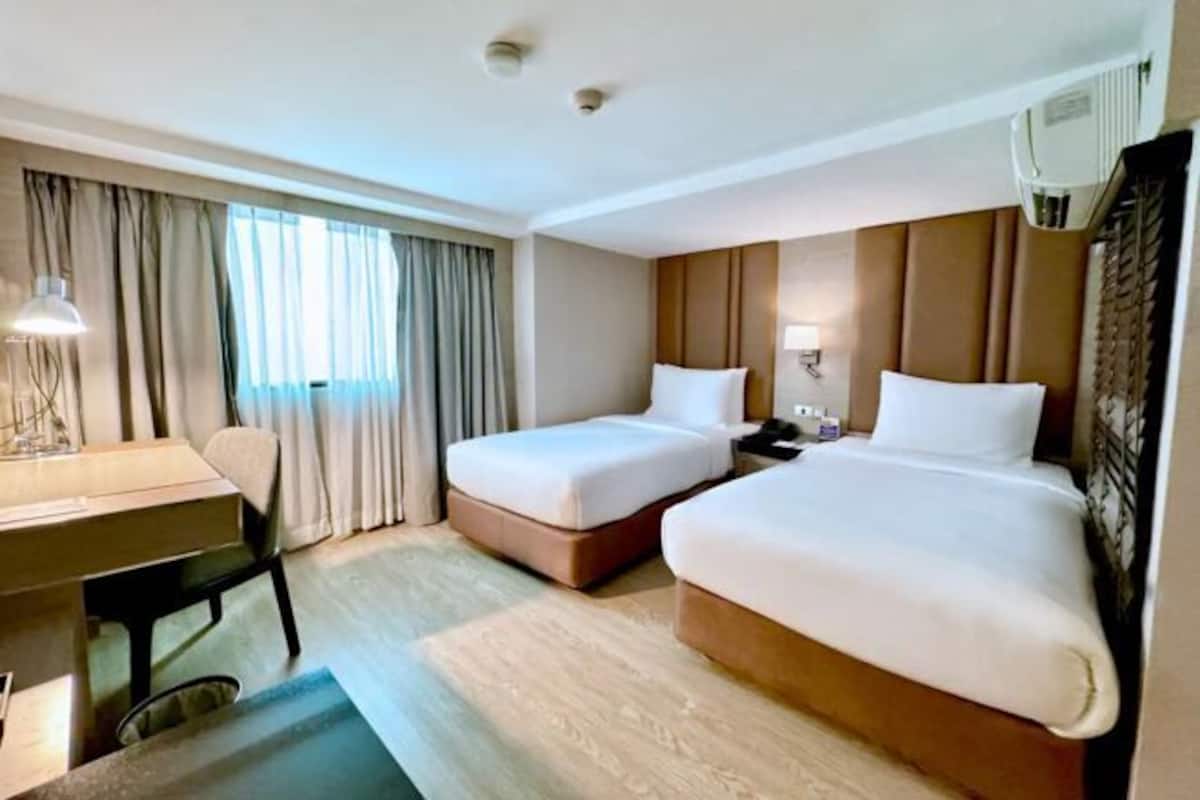 Minibar, in-room safe, desk, soundproofing