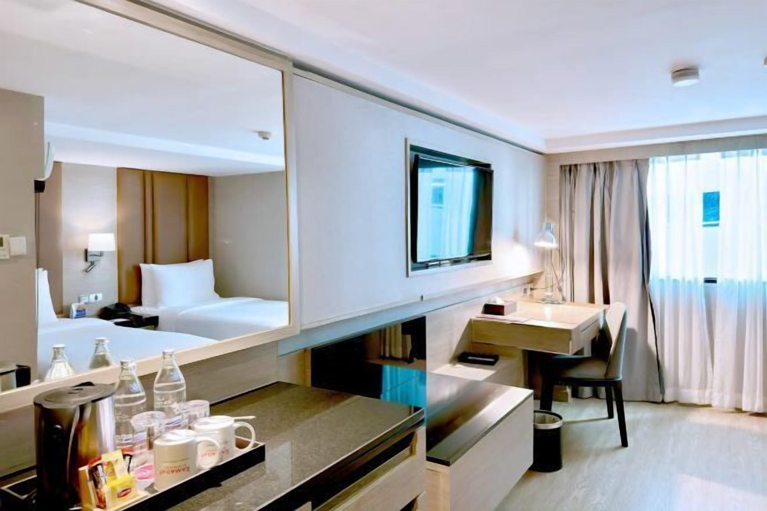 Minibar, in-room safe, desk, soundproofing