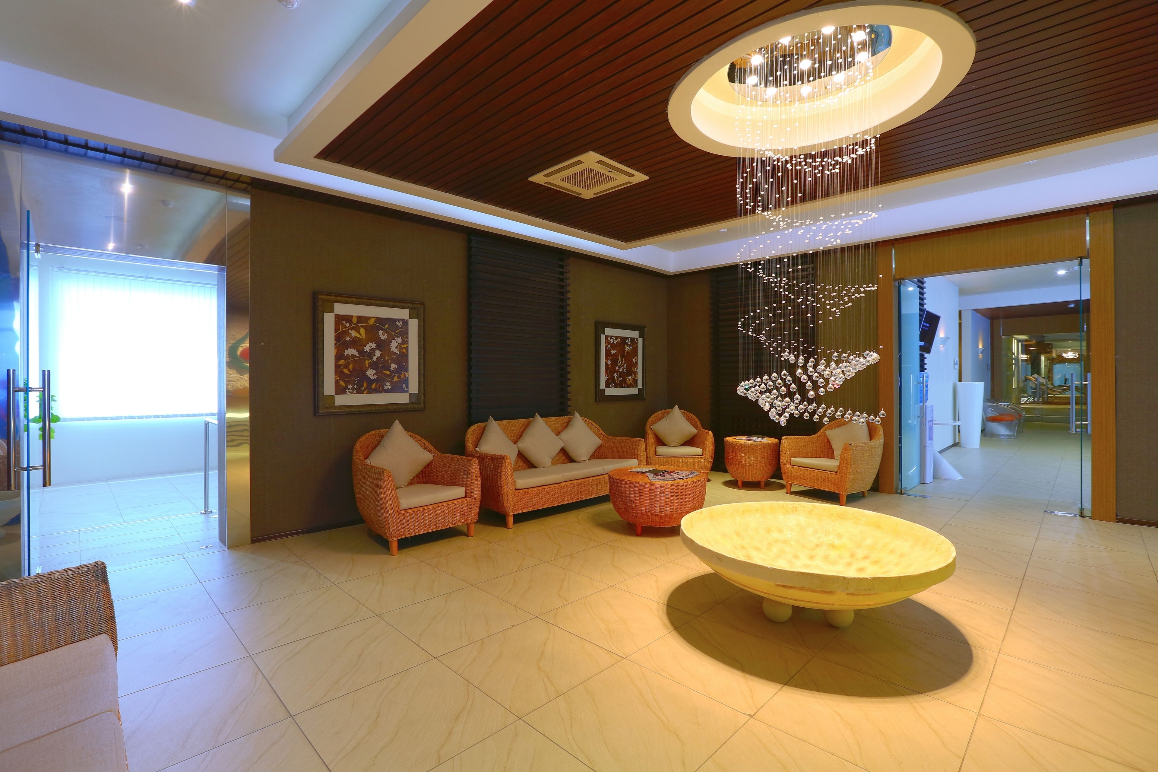 桑拿、熱水浴缸、蒸氣室、土耳其浴、身體療程、水療