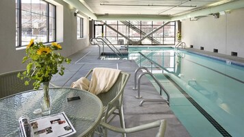 Una piscina techada