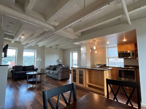 Queen Suite with Balcony