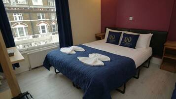 Quarto casal | Ferros/tábuas de passar roupa, Wi-Fi (sobretaxa), roupa de cama