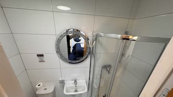 Economy Double Room | Bathroom | Shower, free toiletries, hair dryer, towels