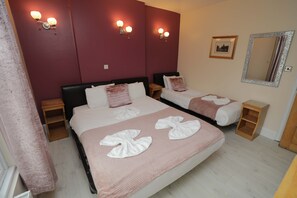 Fer et planche à repasser, Wi-Fi (supplément), literie fournie