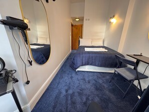 Standard Double Room | Iron/ironing board, WiFi, bed sheets - Jubilee Hotel Kensington (London)