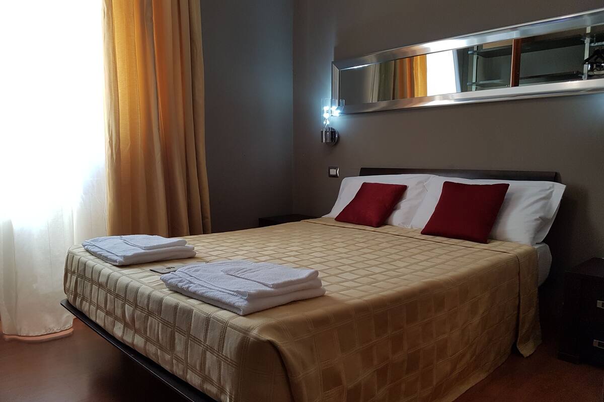 In-room safe, desk, laptop workspace, blackout curtains