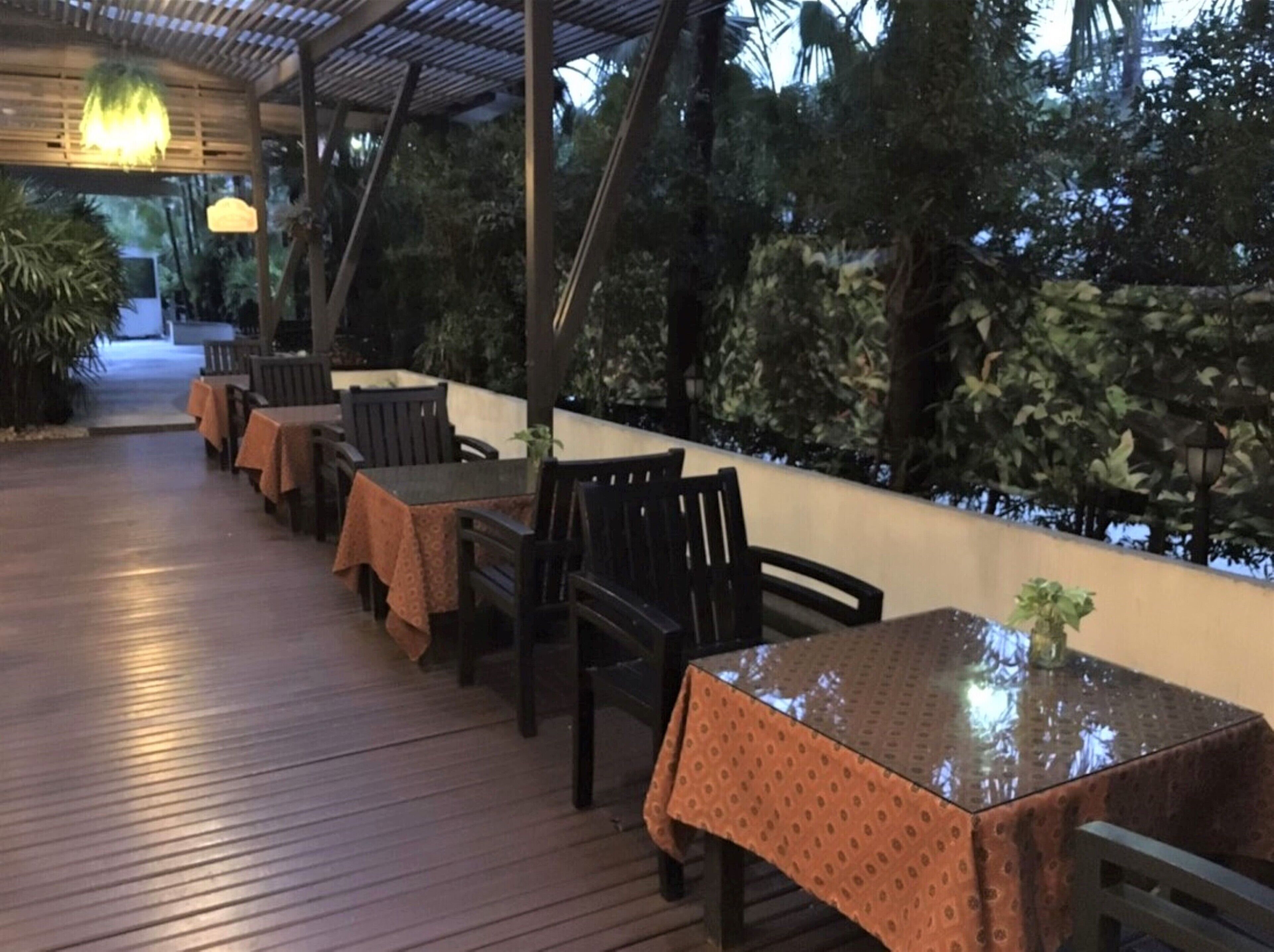 Daily English breakfast (THB 350 per person)