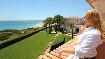 Căn hộ Deluxe, 1 phòng ngủ, quang cảnh biển, đối diện biển | Ban công