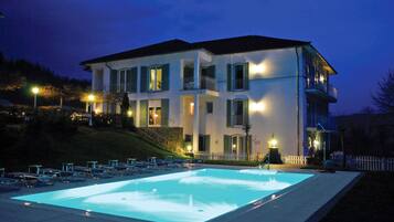 Outdoor pool, pool umbrellas, pool loungers
