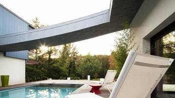 Açık yüzme havuzu