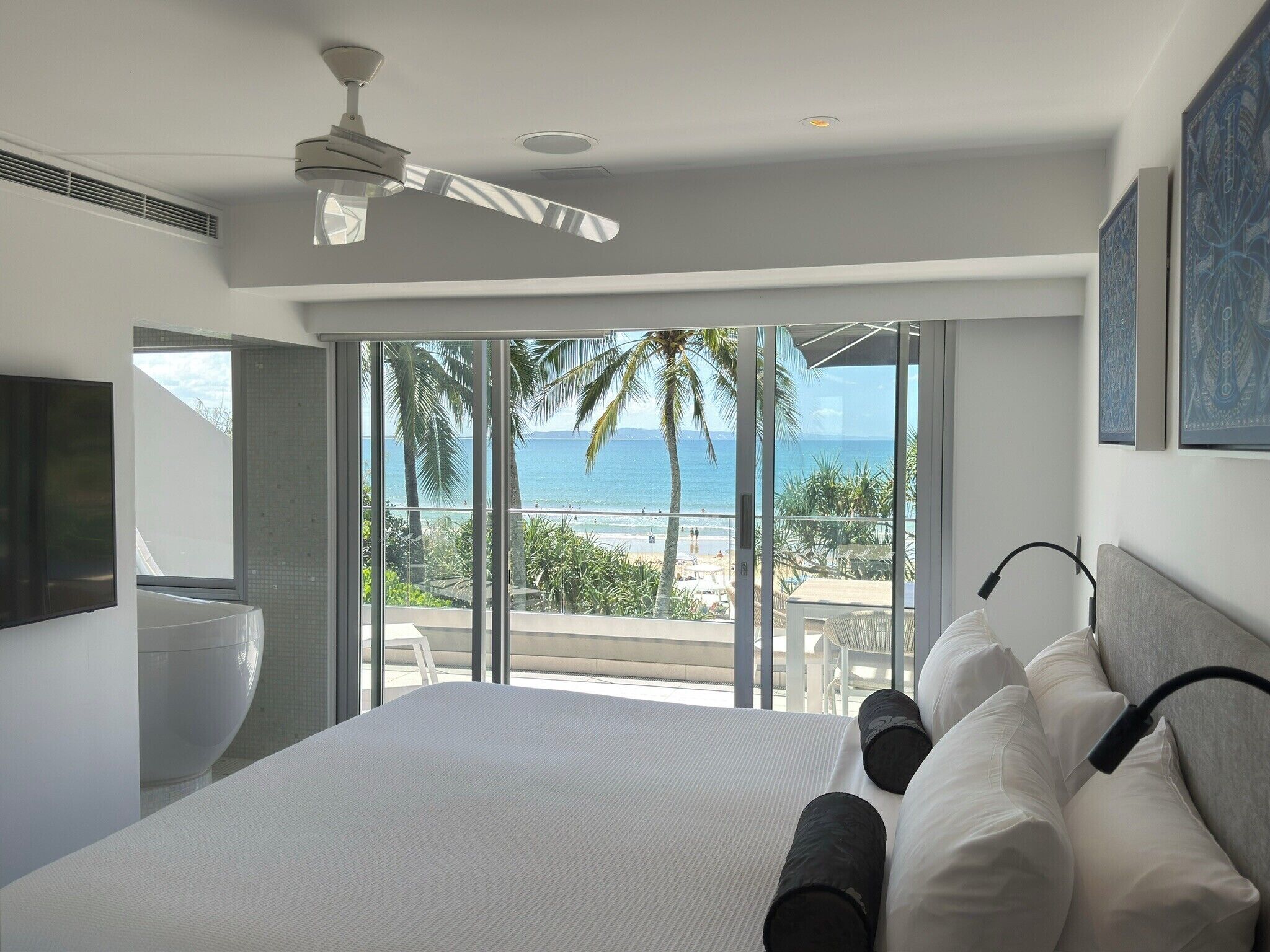 Starlight Penthouse | Bộ đồ giường cao cấp, két bảo mật tại phòng 