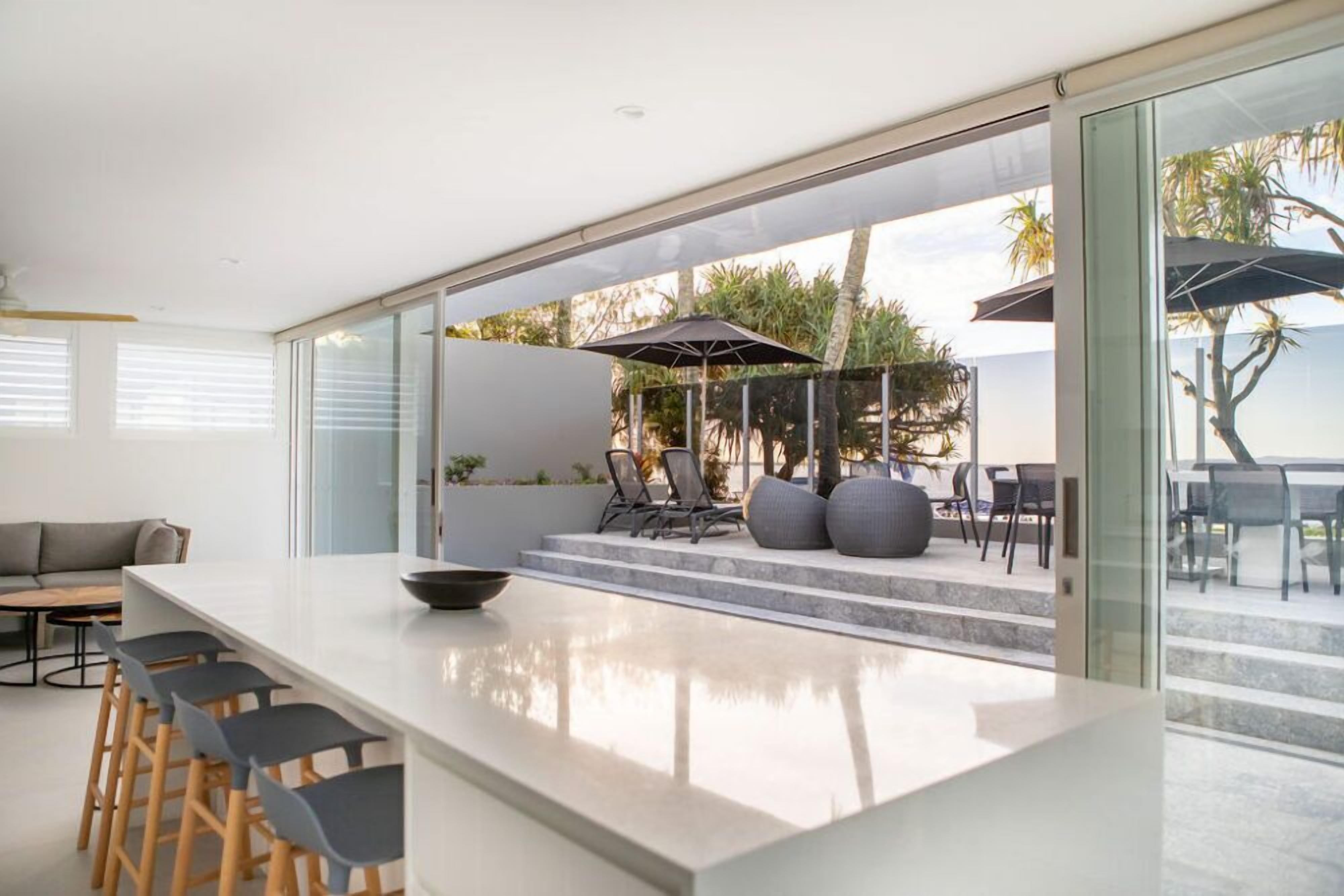 Netanya Noosa Beachfront Resort — image 10