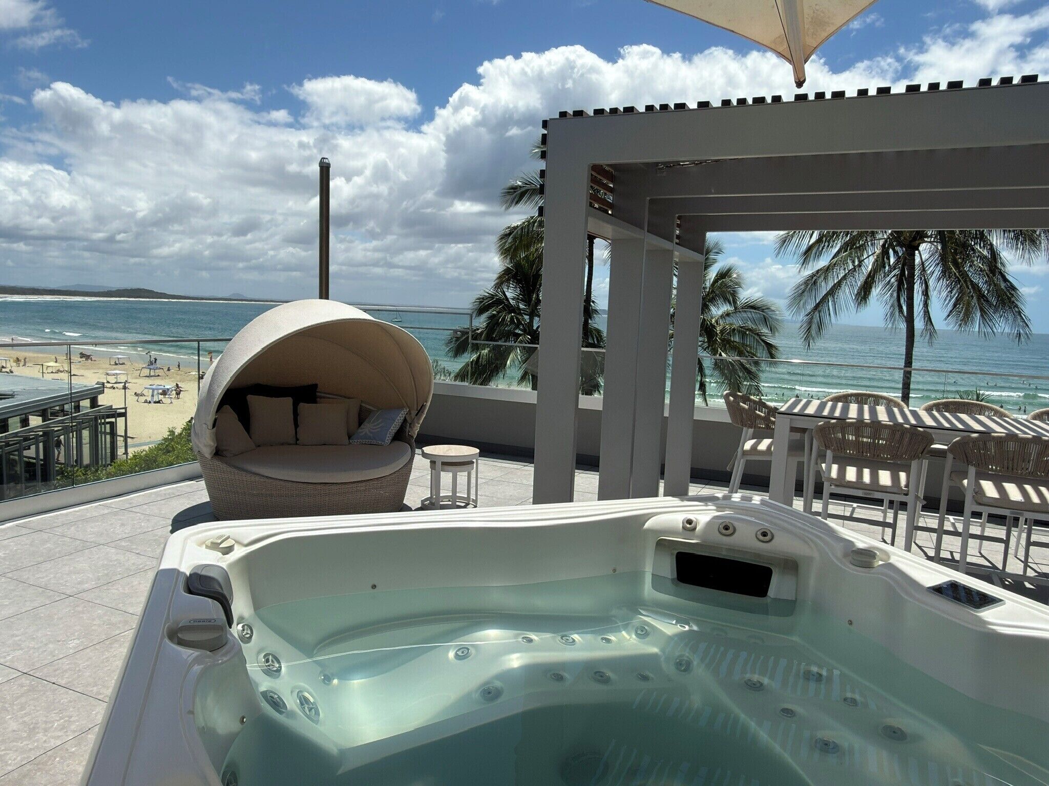 Starlight Penthouse | Premium bedding, in-room safe, iron/ironing board, free WiFi