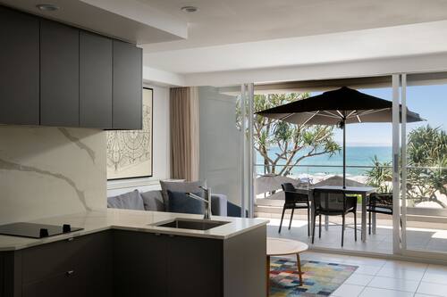 One Bedroom Beachfront Apartment | Premium bedding, in-room safe, iron/ironing board, free WiFi