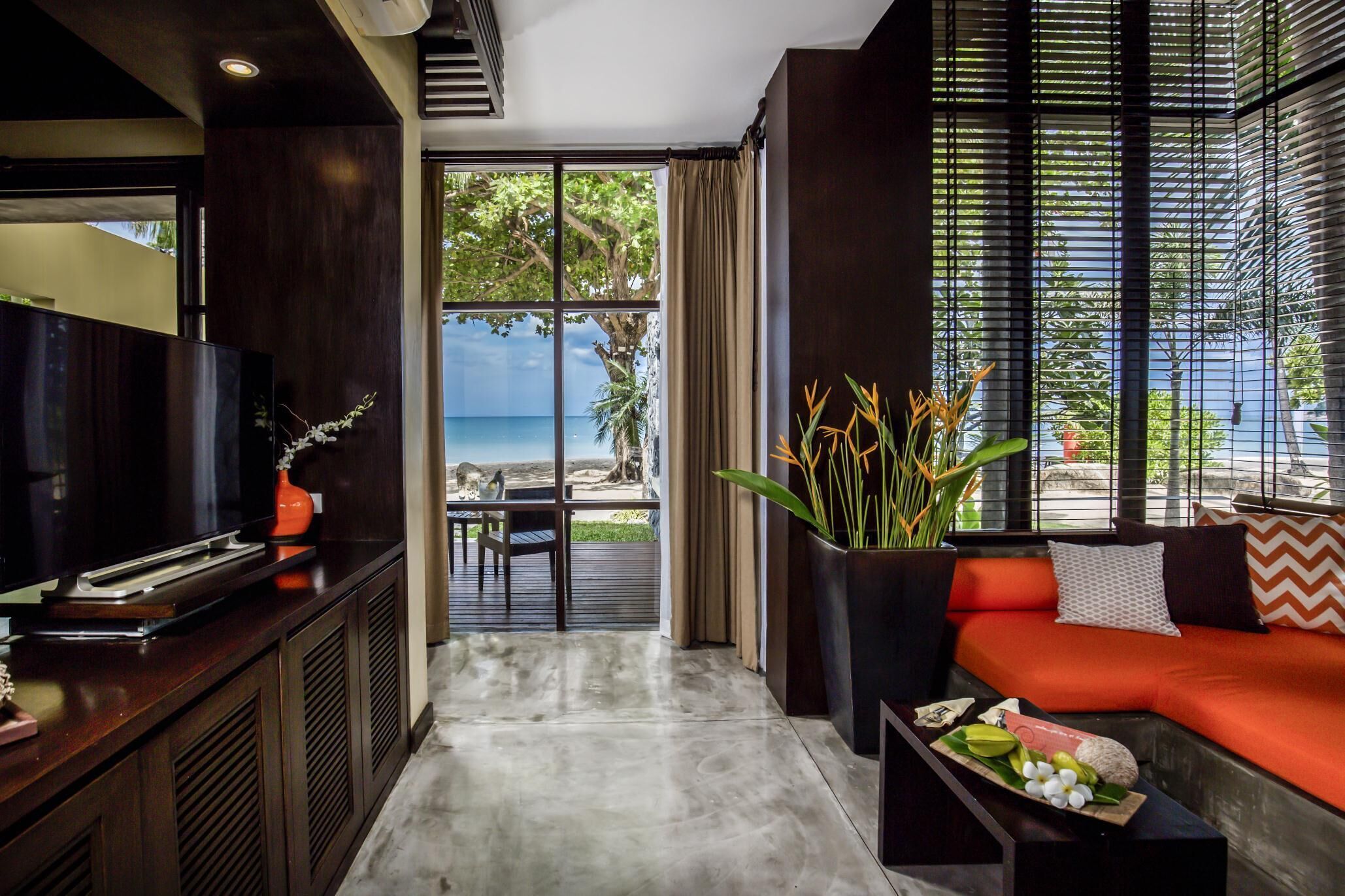 Living area | TV, DVD player