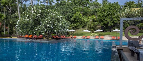 Outdoor pool, open 7:00 AM to 6:00 PM, pool umbrellas, pool loungers