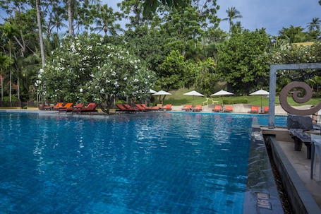 Outdoor pool, open 7:00 AM to 6:00 PM, pool umbrellas, sun loungers