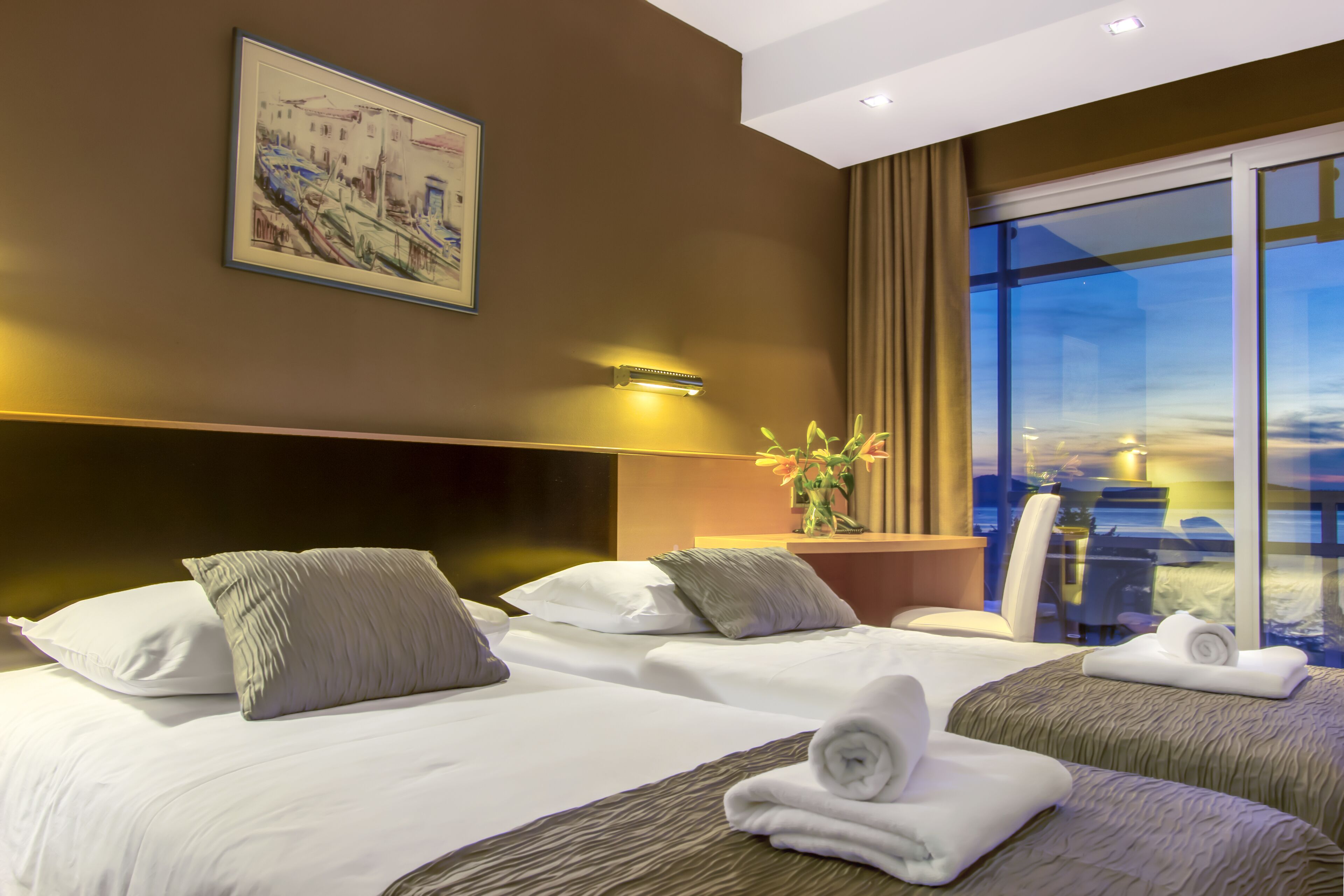 Junior Suite, Sea View | Individually furnished, desk, laptop workspace, blackout curtains