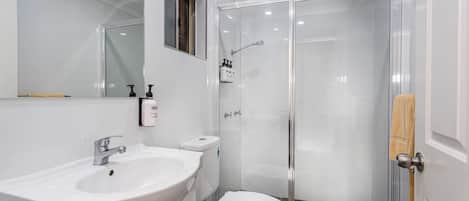 Room, 1 Double Bed, Non Smoking | 1 bedroom, desk, blackout drapes, iron/ironing board