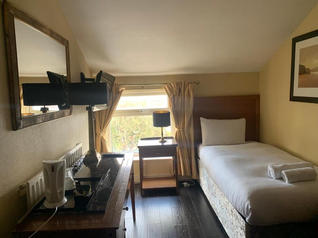 Photo - Beech Mount Hotel - Free Parking