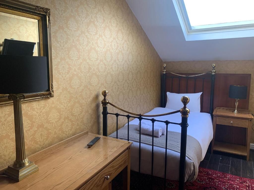 Photo - Beech Mount Hotel - Free Parking