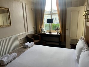 Doppelzimmer | Bügeleisen/Bügelbrett, kostenloses WLAN, Bettwäsche
