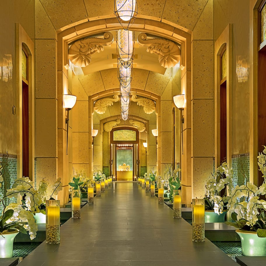 Sauna, hot tub, body treatments, hydrotherapy, aromatherapy, body wraps