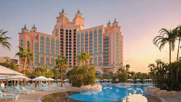 2 Außenpools, Cabañas (kostenlos), Liegestühle