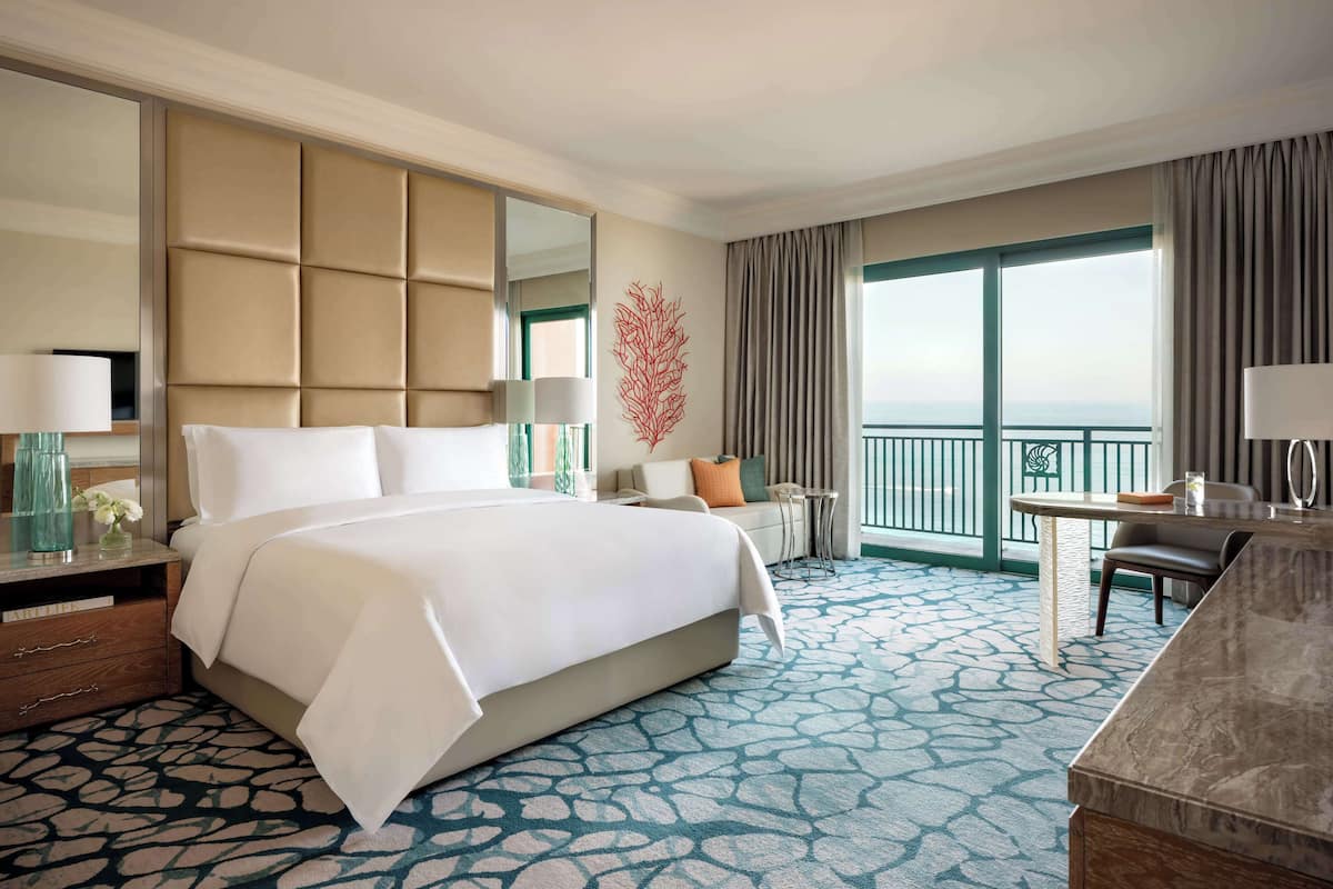 Literie de qualité, minibar, coffre-fort, bureau